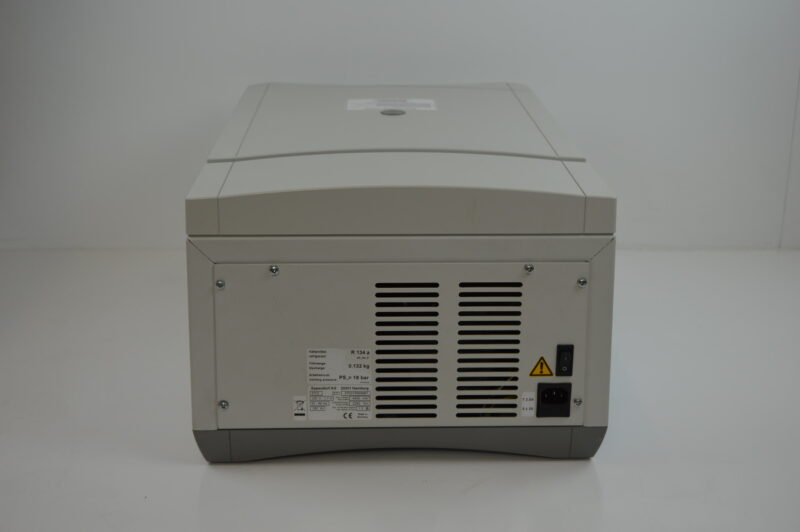 Eppendorf 5702R refrigerated centrifuge