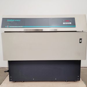 New Brunswick Innova 4300 Incubator Shaker  Mfg no. M1193-0100 Lab