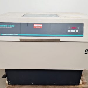 New Brunswick Scientific Innova 4330 Refrigerated Incubator Shaker Lab