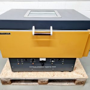 New Brunswick Scientific Co G-25 Shaking Incubator Lab