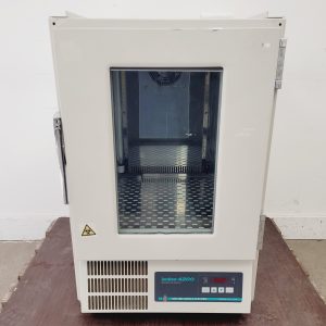 New Brunswick Scientific Innova 4200 Incubator Shaker Lab