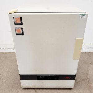 Sanyo MIR-162 Lab Incubator