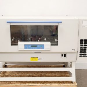 Thermo Scientific MaxQ 8000 496 SHKE8000-8CE Floor Standing Shaking Incubator
